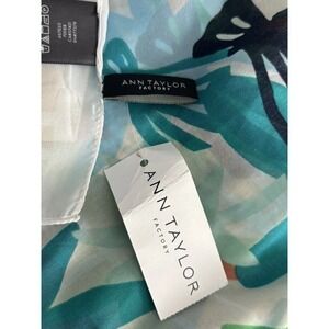 Ann Taylor Factory Scarf Womens Size 68L x 38W White Multicolor Floral Rayon NWT